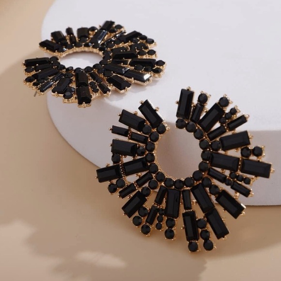 Black Crystal Starburst Oversized Earrings - Picture 7 of 17